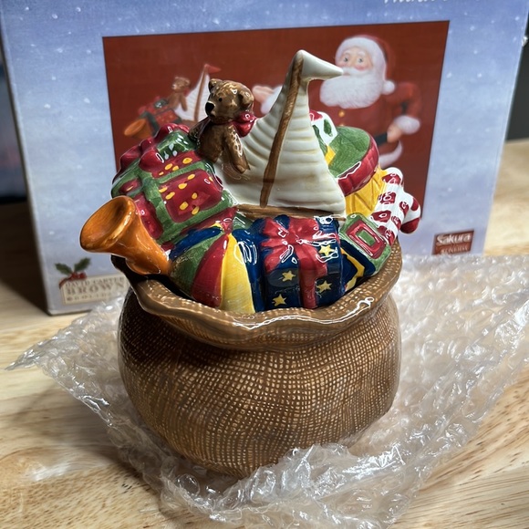 Vintage Sakura David Carter Brown Santa & Toys HP Sugar & Creamer - Picture 12 of 16